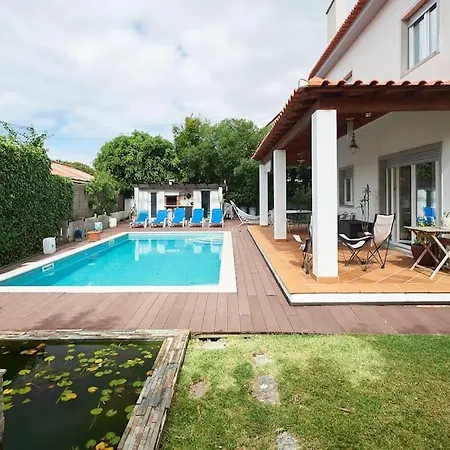 Дом отдыха Beautiful Family With A Pool *